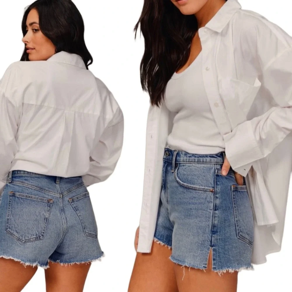 SOLD Abercrombie & Fitch Curve Love High Rise Mom Shorts 4" Denim Size 28 / 6 - Picture 1 of 7